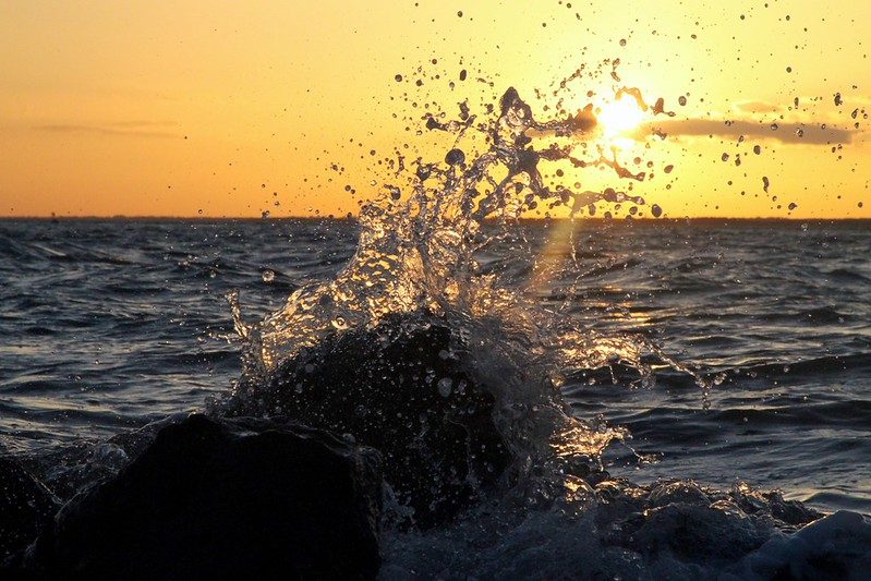 Crashing Waves